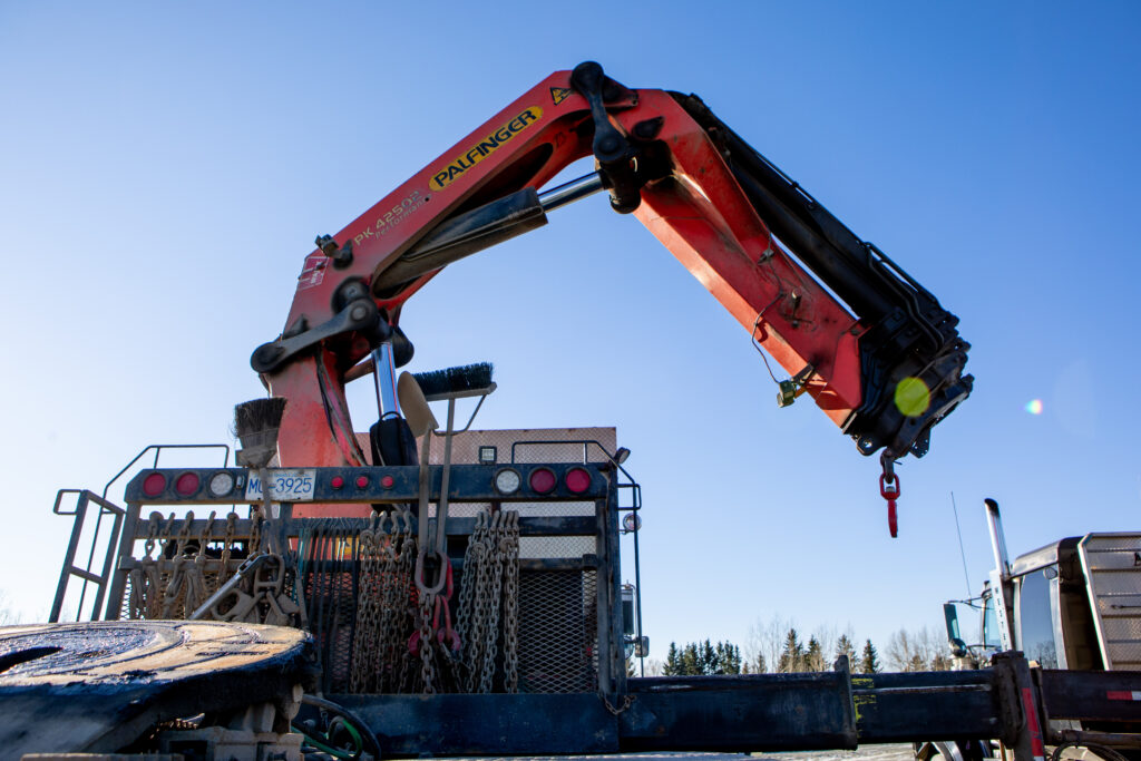 Atlas Premier Clinchfield wreck crane and boom tender/tool car, 2